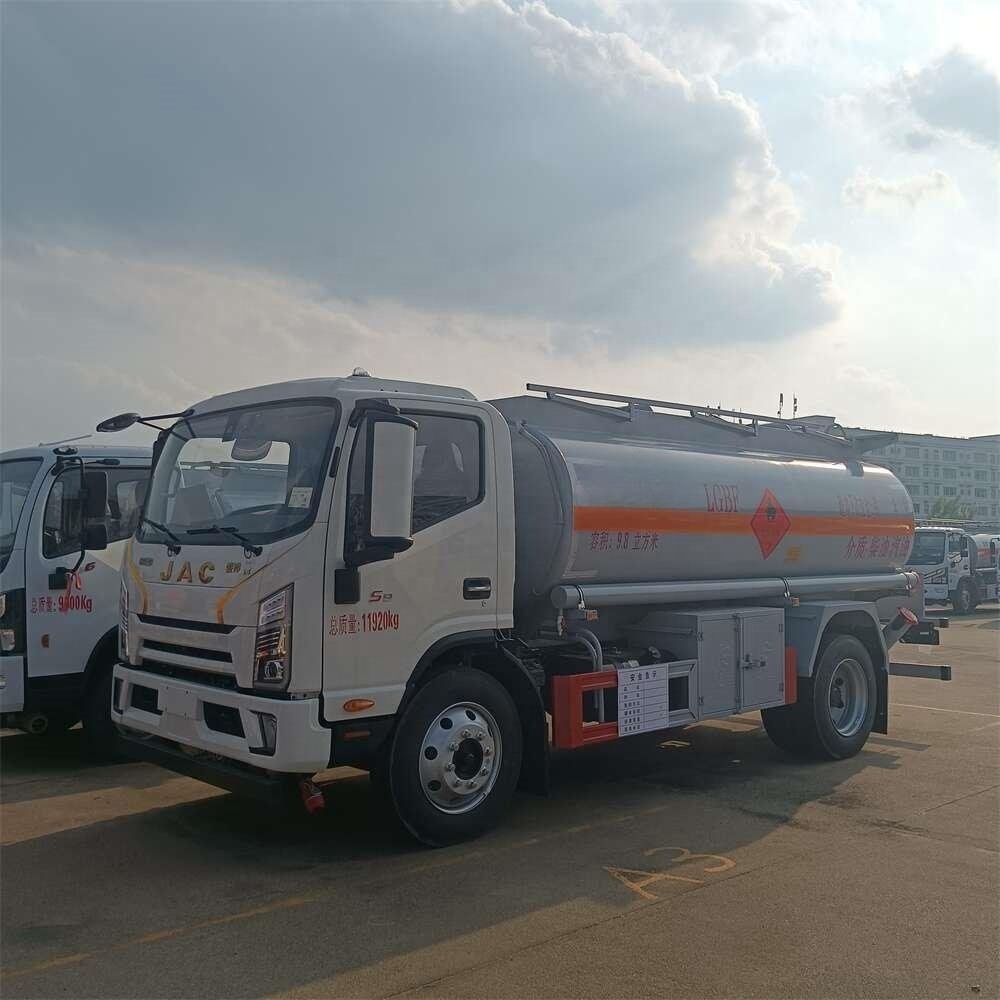 9.8 Fang JAC Junling Q235 Carbon Steel 304 Stainless Steel Refueling Truck