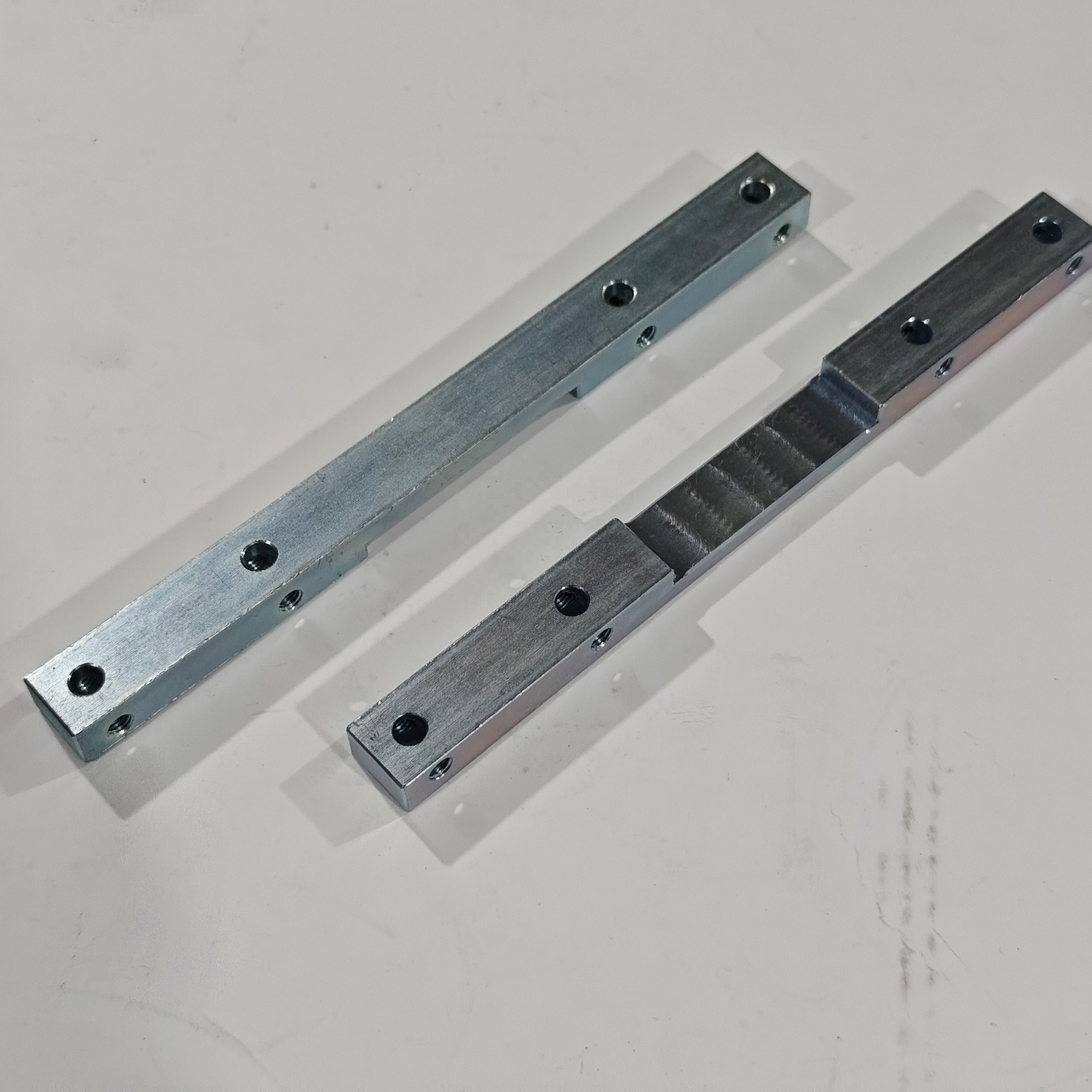 Solar Panel Mounting System for Roof/Ground - Adjustable Aluminum Solar Rack