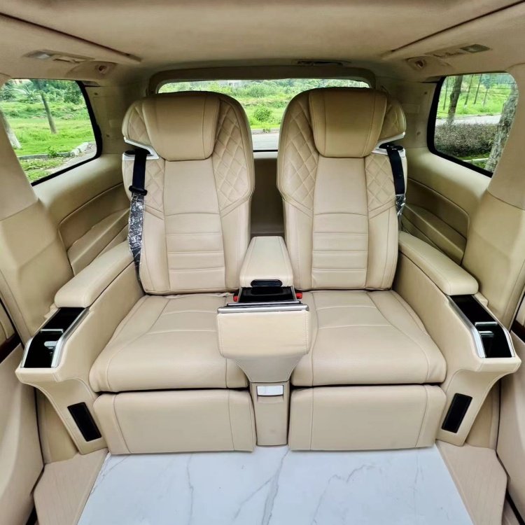 2024 Luxury VIP SUV Accessories Comfort and Style Back Car Seat & Leather Car Refrigerator