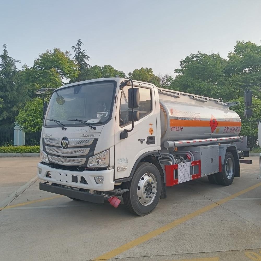 Fukuda Omar 8-ton Refueling Truck Q235 Carbon Steel 304 Stainless Steel Oil tank Truck