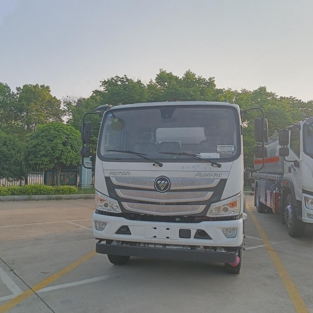 Fukuda Omar 8-ton Refueling Truck Q235 Carbon Steel 304 Stainless Steel Oil tank Truck