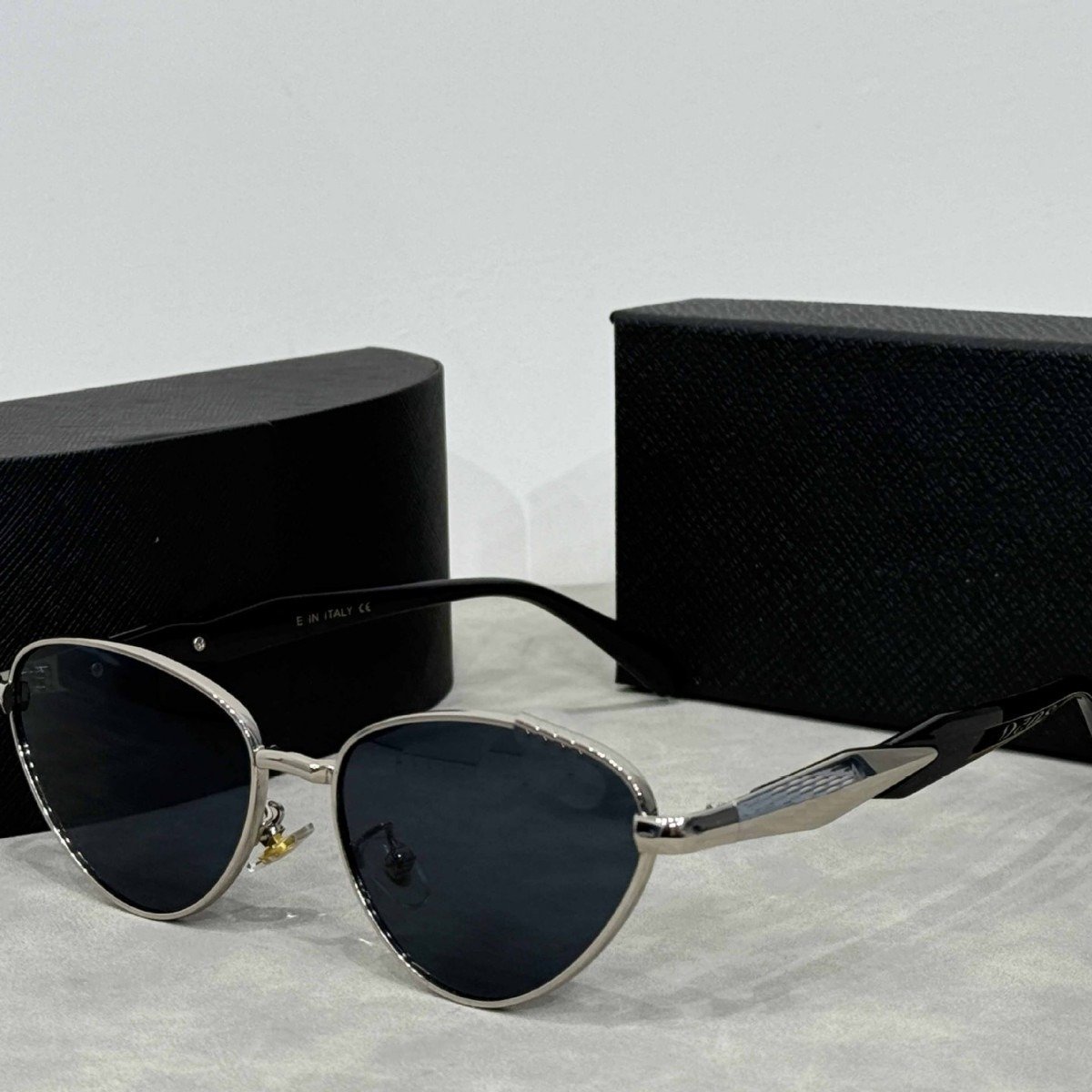 Hot Selling Metal Steampunk Round Glasses Unisex 2025 New Fashion Brand Designer Shades Women Luxury Vintage Sunglasses Men