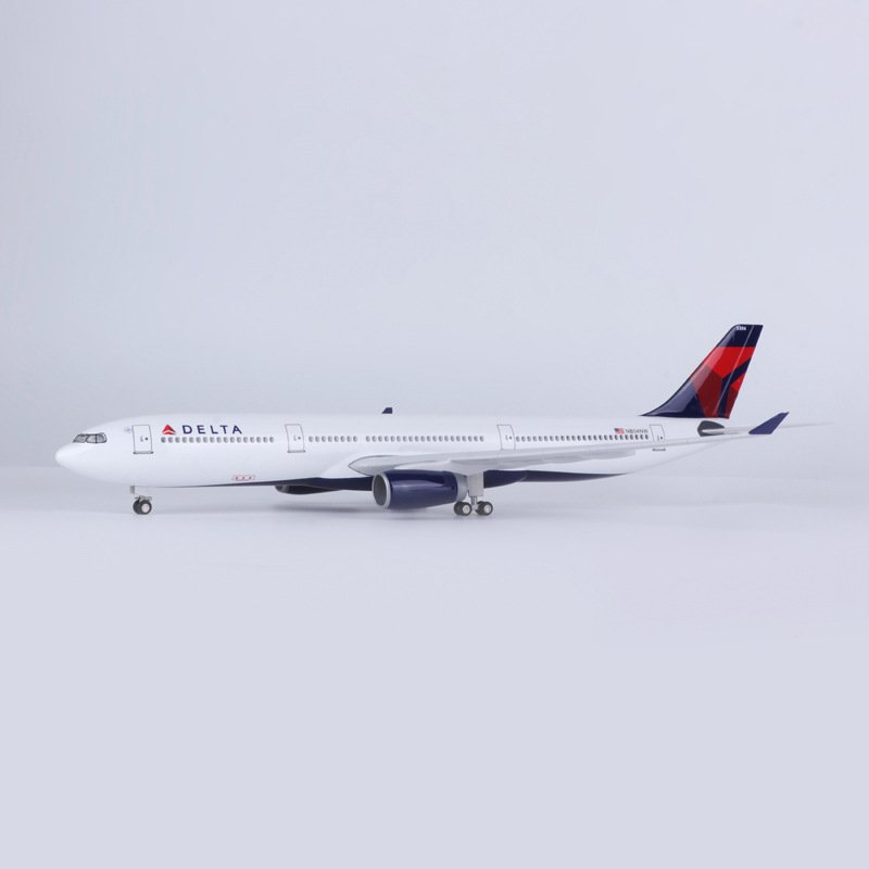 1/135 Aircraft Model 47CM for Aviation A330 Delta Airplane Aircraft Souvenirs with Landing Gears Support Customization