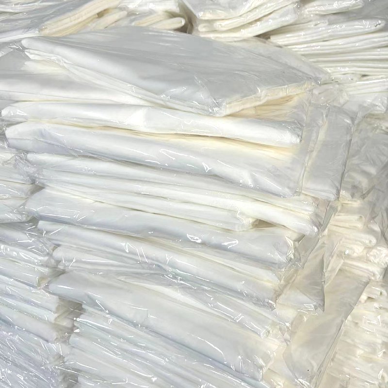 Factory Sales of 1.3 * 1.9 Meters 150g Needle Punched Polyester Soft Emergency Blanket Aviation Blanket Disposable Cover Blanket