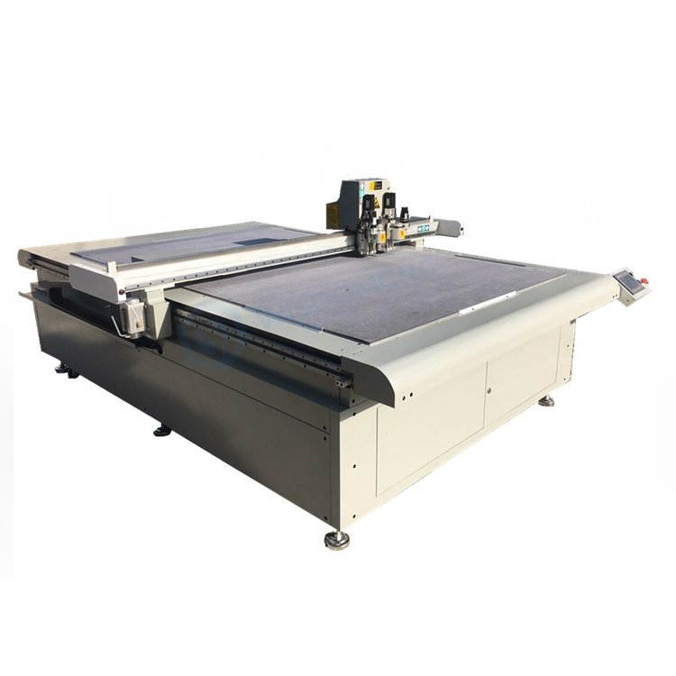 1625 Table Fully Automatic Cardboard Cutting Machine Corrugated Board Cnc Cutter