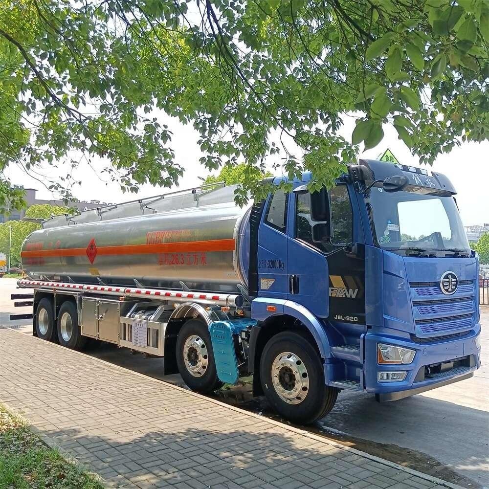 8*4High Quality Aluminium Steel Q235 JMC HOWO Dongfeng FAW Jiefang Fuel Tanker Truck