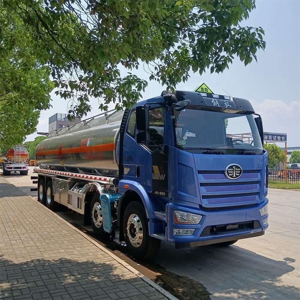 8*4High Quality Aluminium Steel Q235 JMC HOWO Dongfeng FAW Jiefang Fuel Tanker Truck