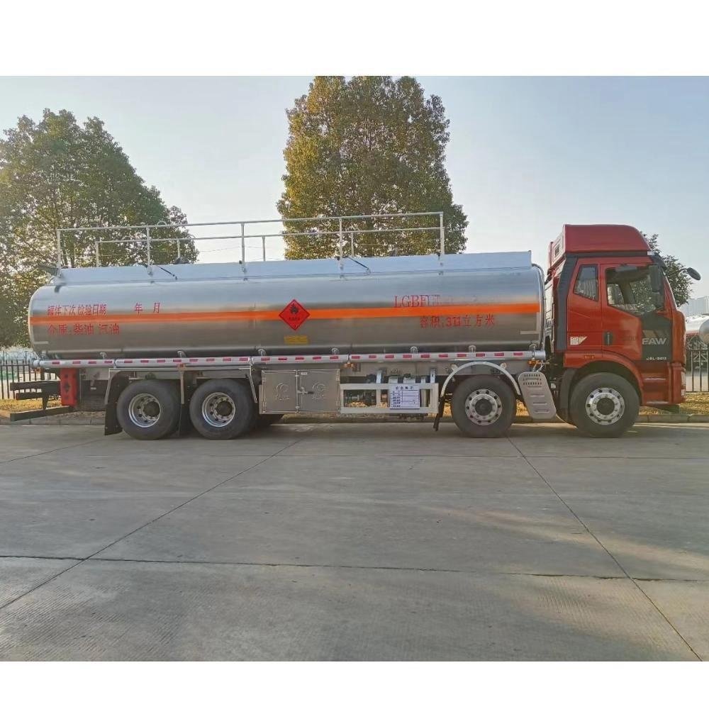 8*4High Quality Aluminium Steel Q235 JMC HOWO Dongfeng FAW Jiefang Fuel Tanker Truck