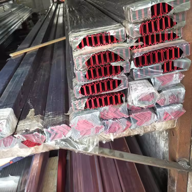 LI CHUAN Hardware Aviation Case Edging Aluminum Material 4.5 Groove 72 High Arc Concave Bending Strips Manufacturer Direct Sales
