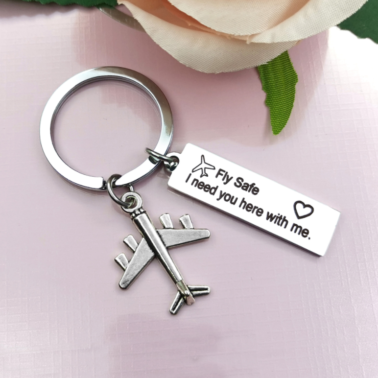 Aviation Accessories Safe Travels Key Holder Flight Attendants Gift Pilot Aviation Gift Keychain