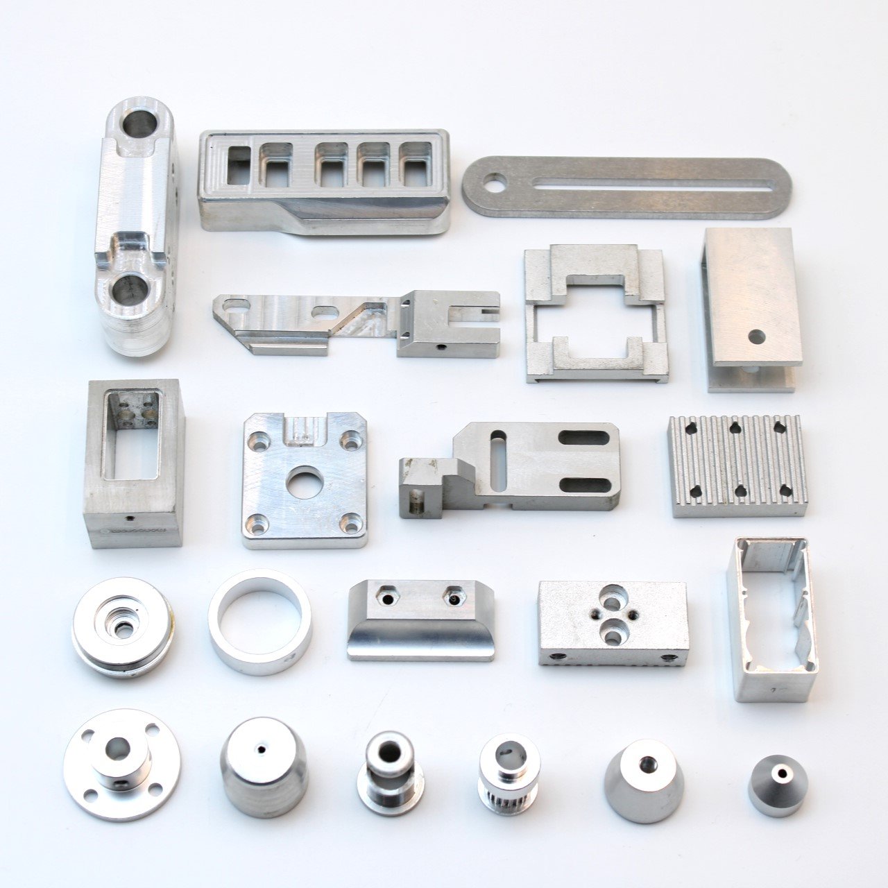 Factory Custom 5 Axis CNC Milling Turning Aluminum Brass Stainless Steel Wire EDM Machining Services for Metal Parts