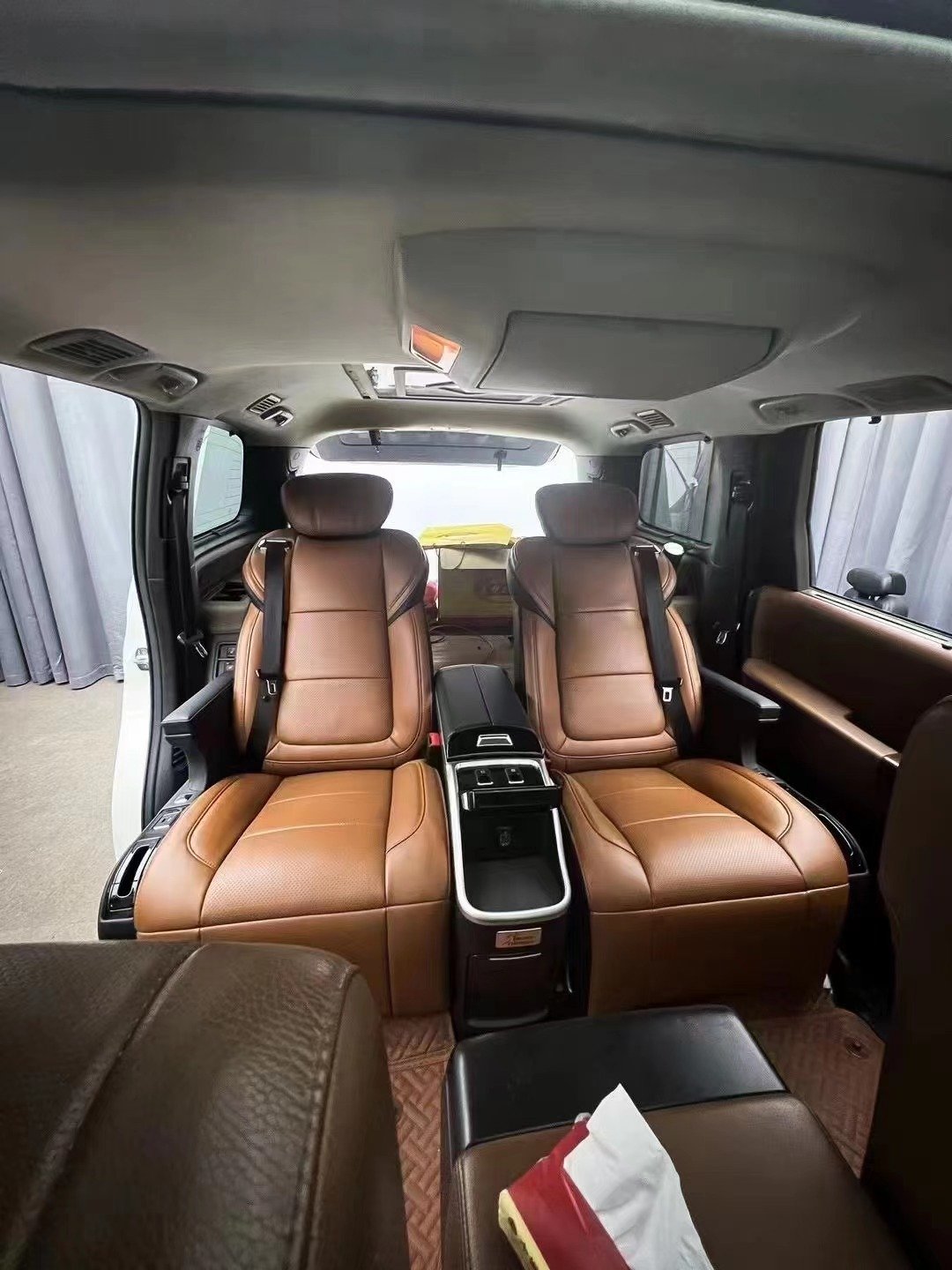 SUV Electric Car Seat Chair Customized Seat for Land Cruiser Lc200 Lc100 Toyota Sequoia