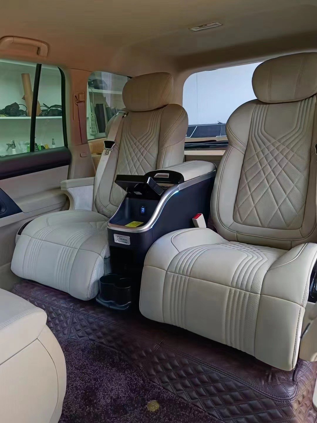 SUV Electric Car Seat Chair Customized Seat for Land Cruiser Lc200 Lc100 Toyota Sequoia