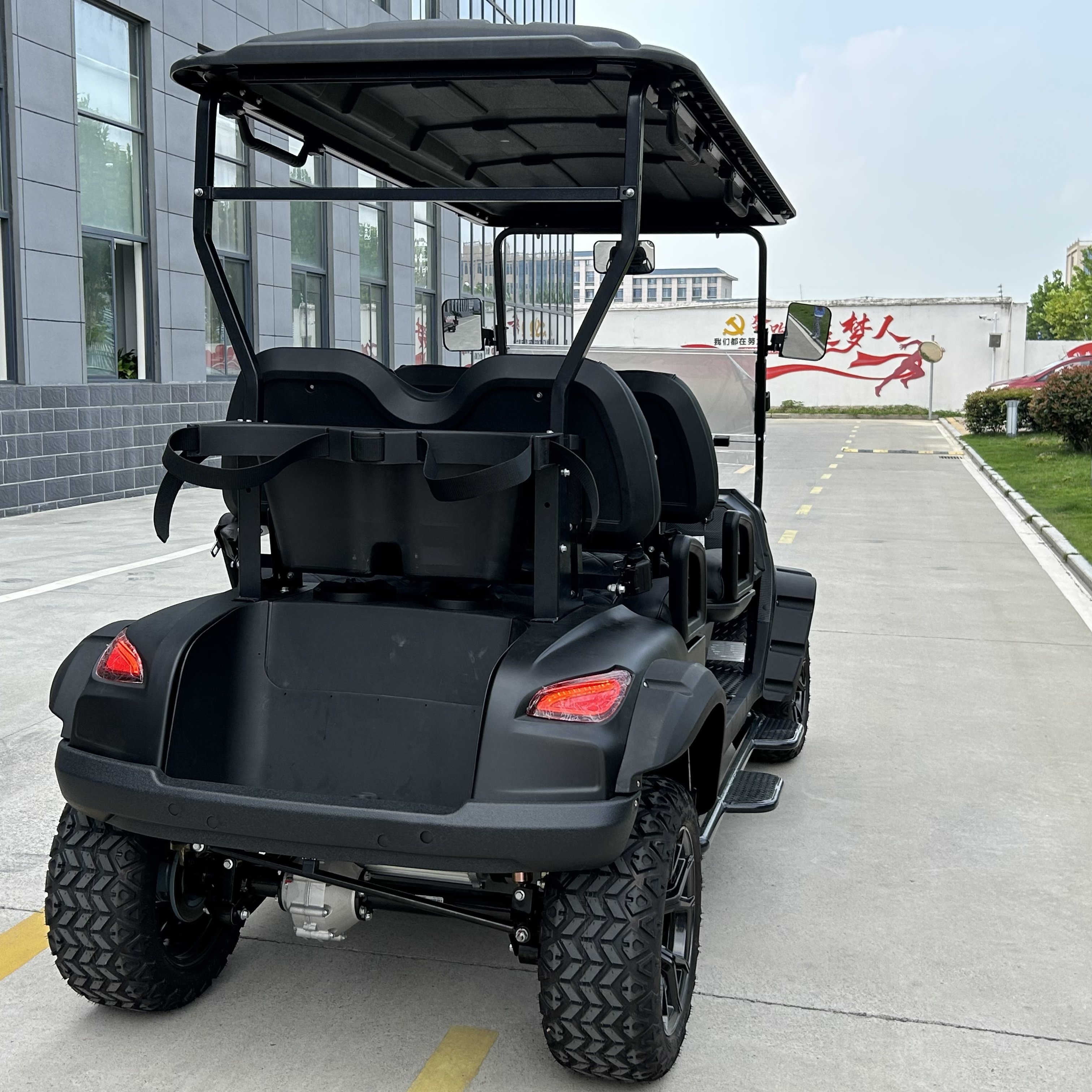 China Manufacture 4 Stroke Engine Golf Carts Farm Used Electric Car Lithium Battery