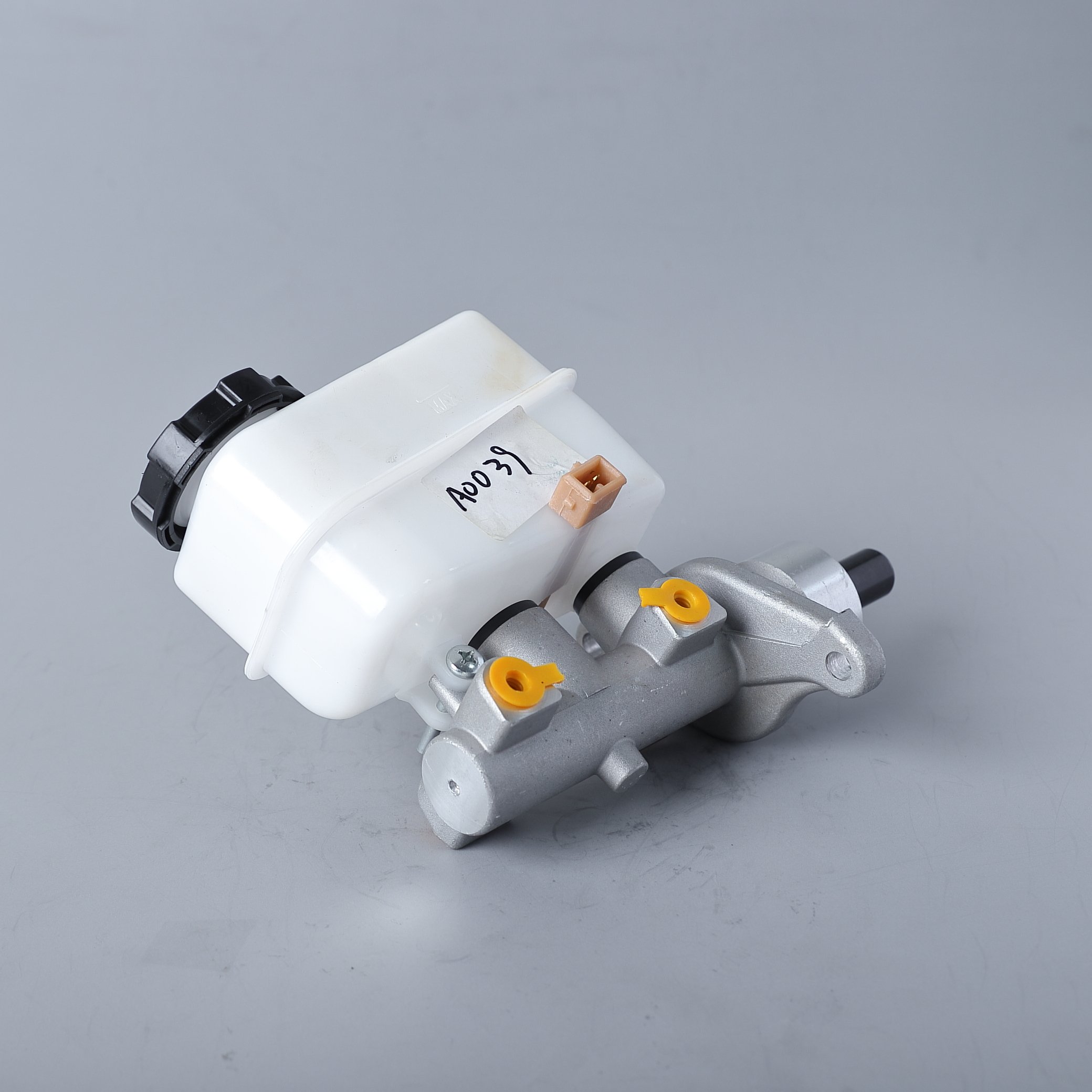 OEM Brake Master Cylinder 58510-02000 58510-02900 58510-02010 for HYUNDAI ATOS SANTRO New Condition Brake System