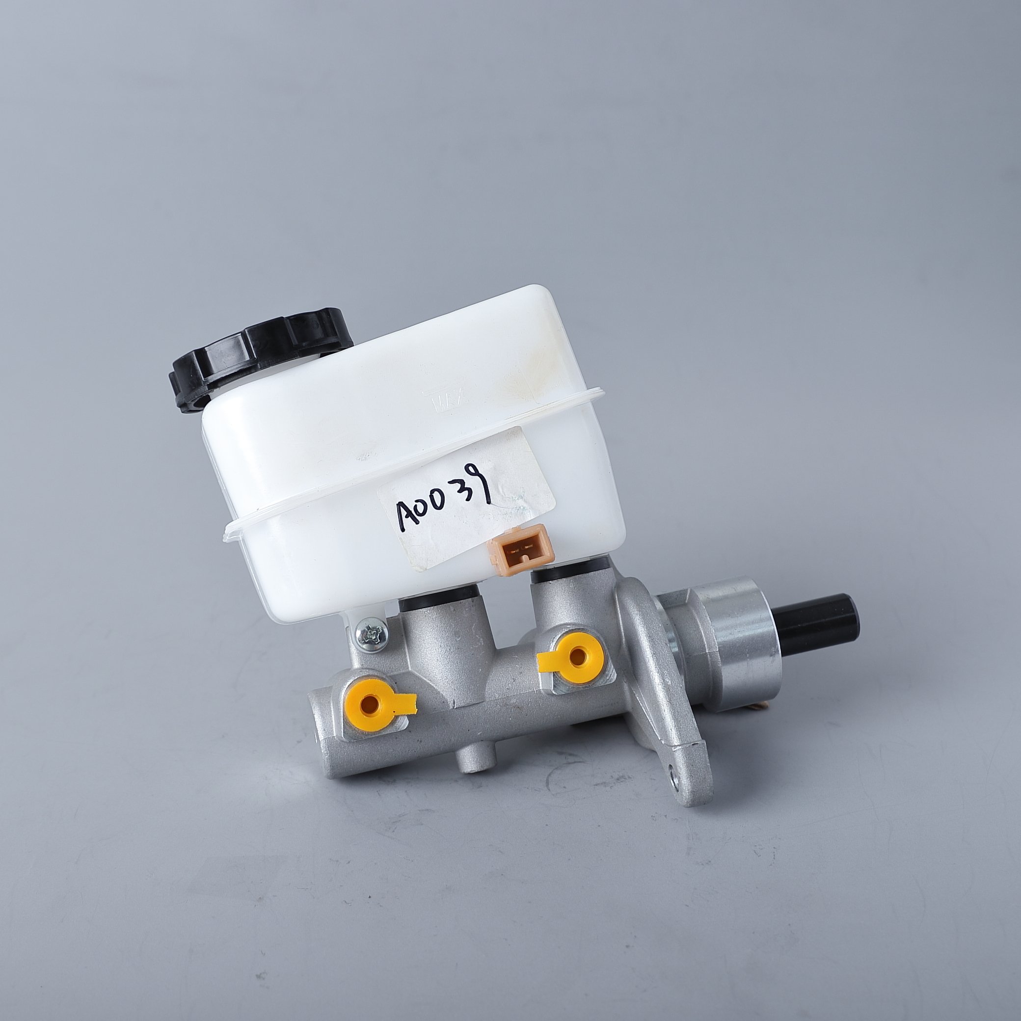 OEM Brake Master Cylinder 58510-02000 58510-02900 58510-02010 for HYUNDAI ATOS SANTRO New Condition Brake System