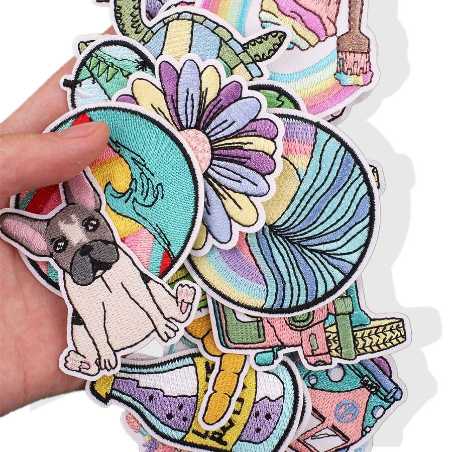 Trendy Hat Patches Iron Embroidery Flower Travel Style Iron on Embroidery Heat Transfer Clothing Patches Embroidery for Bag DIY