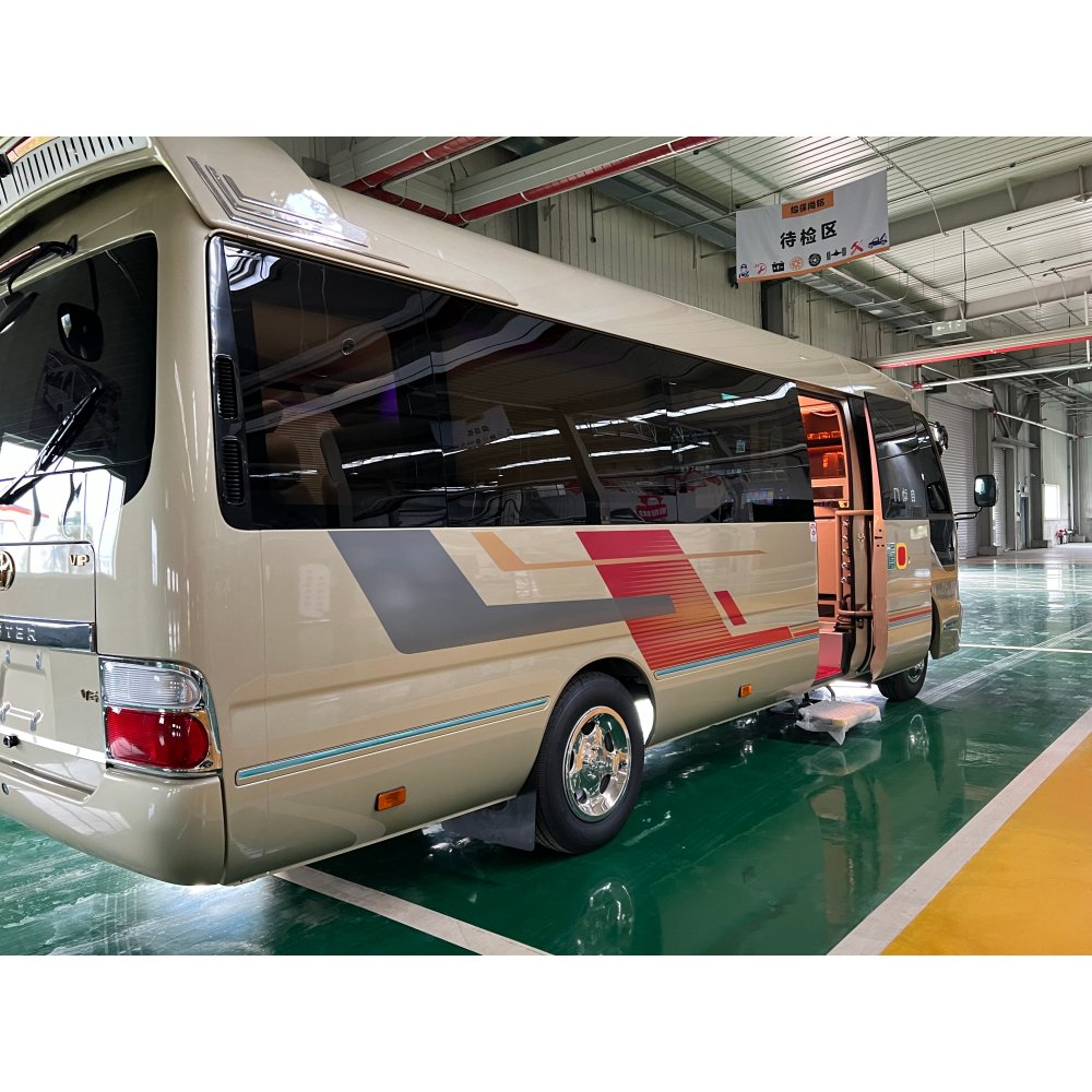 Second Hand Coaster Used Bus 23 Seaters Good Condition Diesel Engine Used Coach Bus in China for Sale
