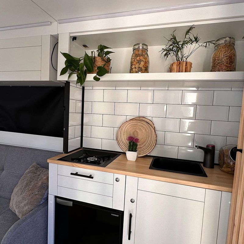 Camperization Sprinter Interior Conversion Light Weight Slide on Camper Australian Aluminium 4x4 Camper Van House Price for Sale
