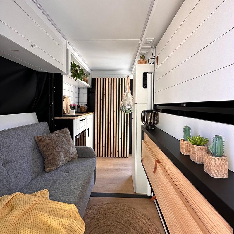 Camperization Sprinter Interior Conversion Light Weight Slide on Camper Australian Aluminium 4x4 Camper Van House Price for Sale