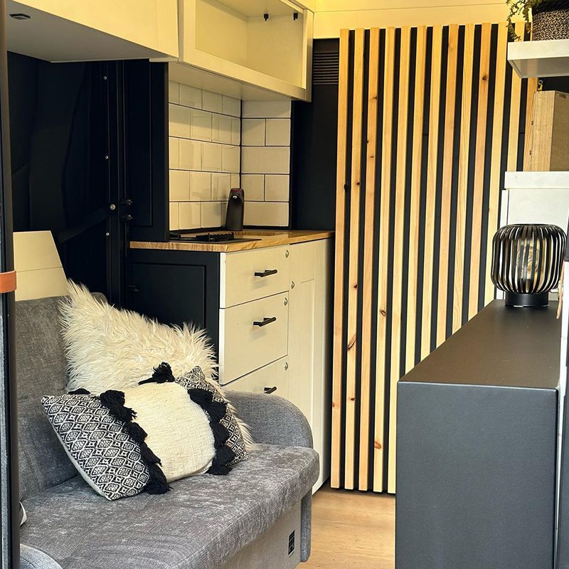 Camperization Sprinter Interior Conversion Light Weight Slide on Camper Australian Aluminium 4x4 Camper Van House Price for Sale