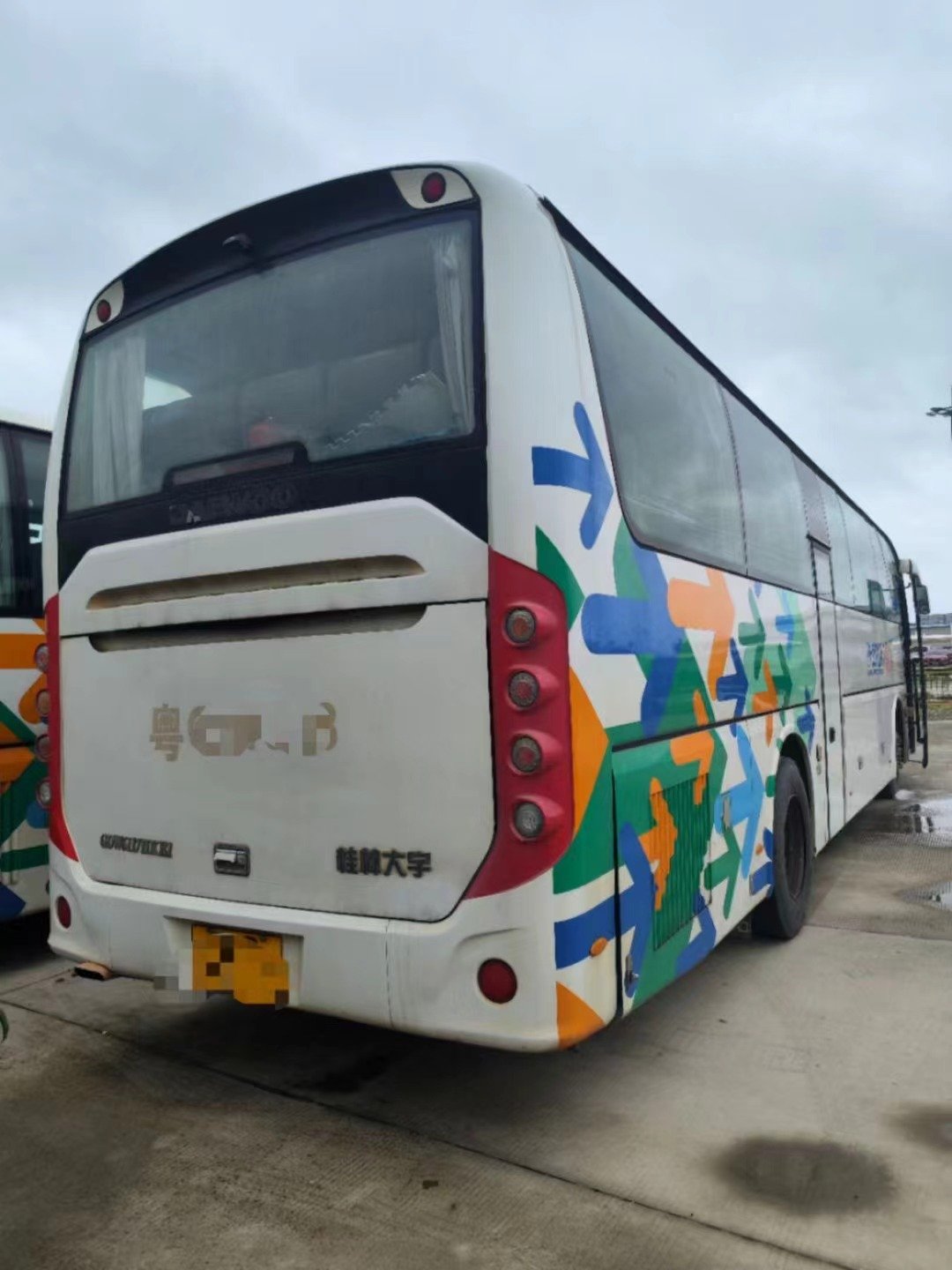China Yu Tong Used 48-seat Passenger Car Used Luxury Sleeper Passenger Car Price Diesel Engine Price Cheap Sale