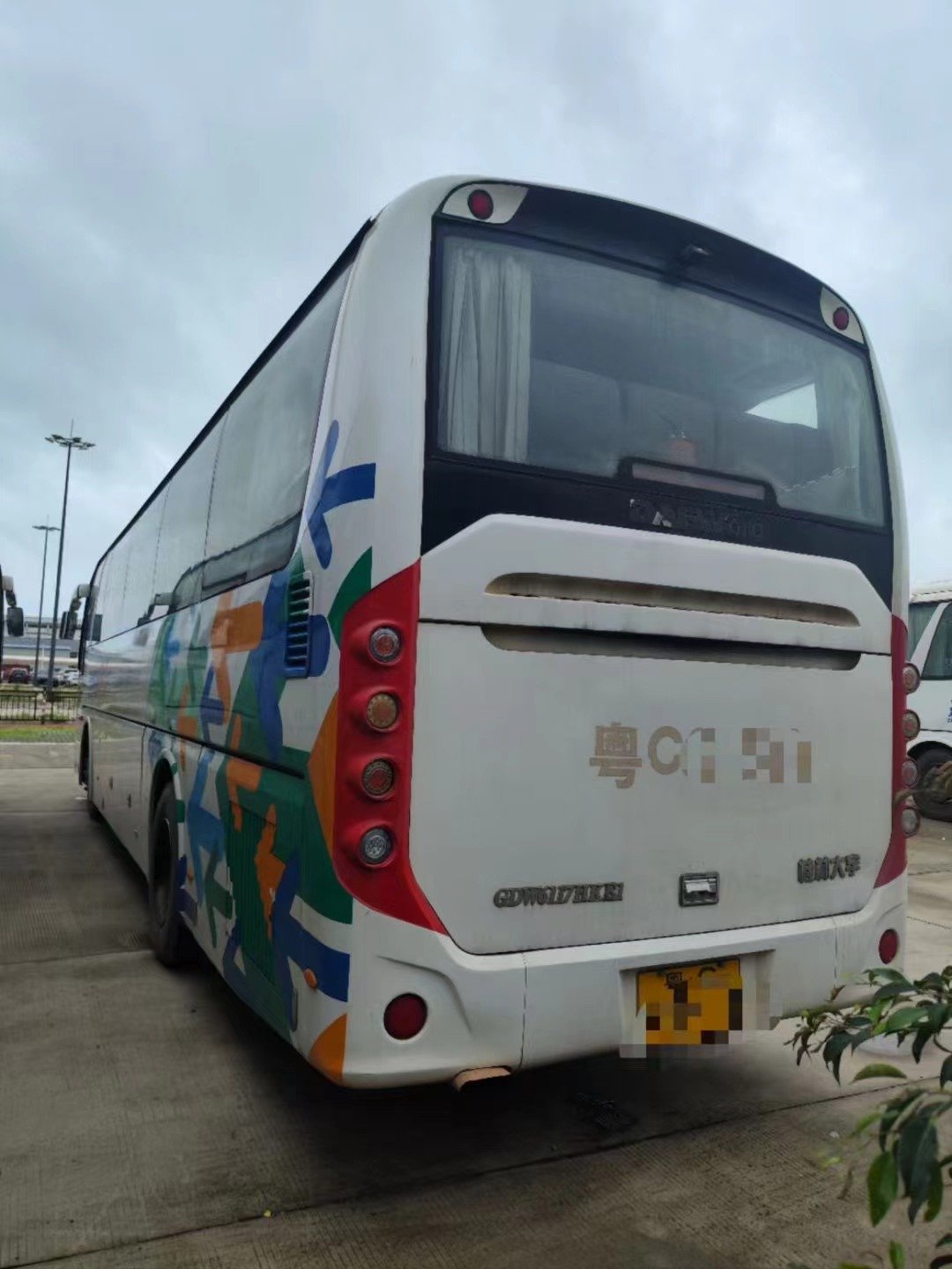China Yu Tong Used 48-seat Passenger Car Used Luxury Sleeper Passenger Car Price Diesel Engine Price Cheap Sale