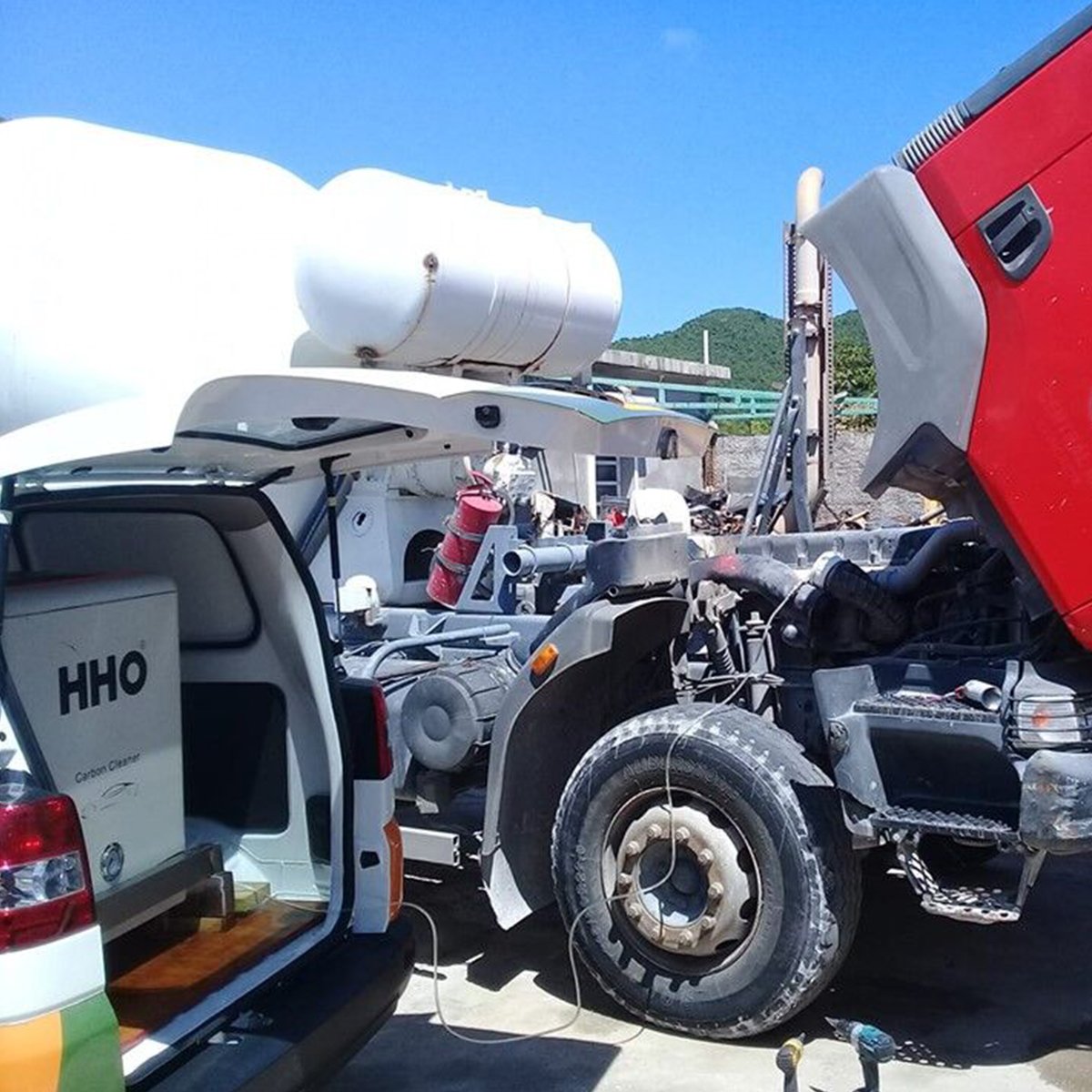 Mobile HHO Carbon Cleaning 2000L/H Car Engine Decarbonizing Machine Hydrogen Engine Carbon Cleaning Machine