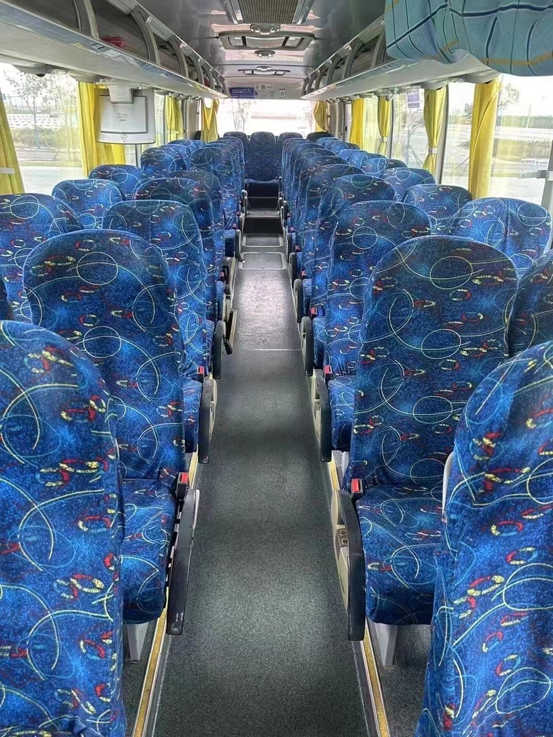 Good Quality Yutong 51-53 Seats Luxury Coach Bus Rear Engine 12 Meters Luxury Long Distance Bus for Sale Second Hand Bus Coach