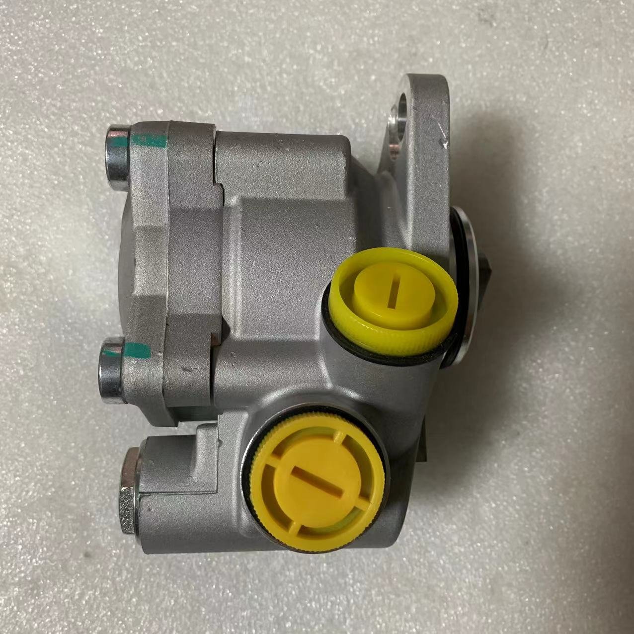 Zhongtong Jinlong Haige BYD Bus Electric steering booster oil pump Steering booster pump direction oil pump K04-02.3 FZB12E4C1