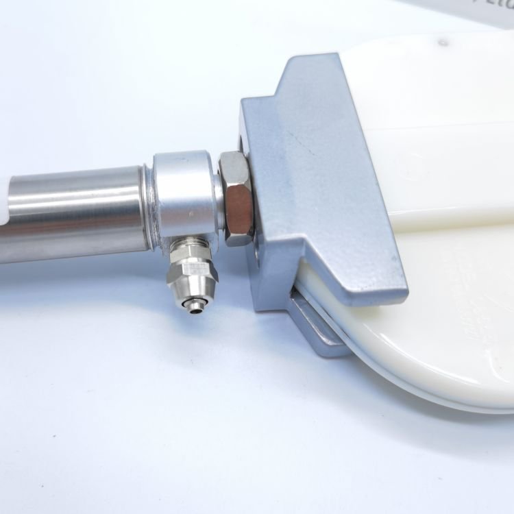 Kinlong Yutong Bus Accessories Quality Products Toilet Sewage Valve 8500-00399.