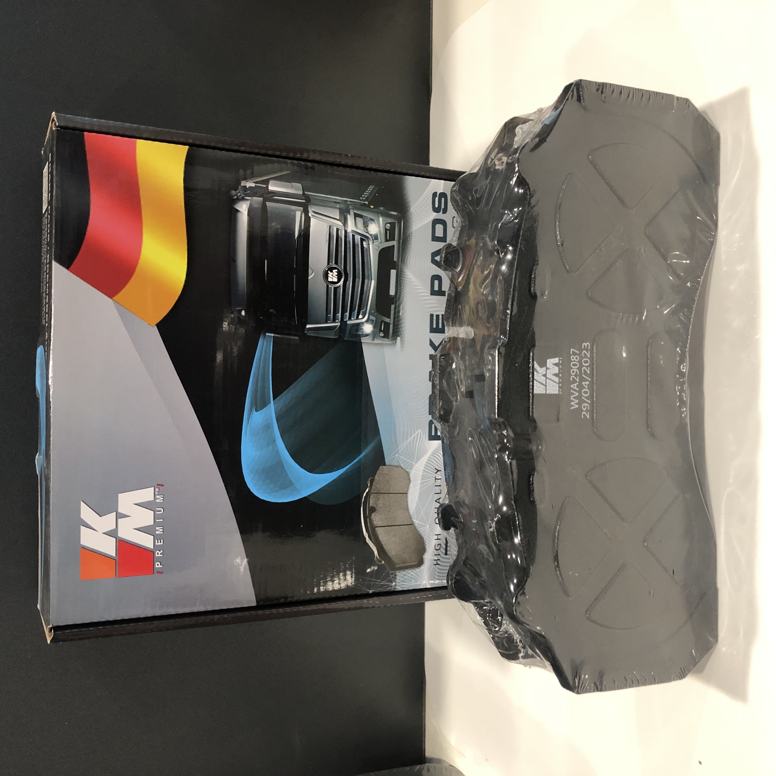 Semi Metallic Ceramic Truck Bus Brake Pad WVA29087 A0024204920 1906439 29059 2905902 Fit for SCANIA MAN VOLVO DAF BENZ ACTROS