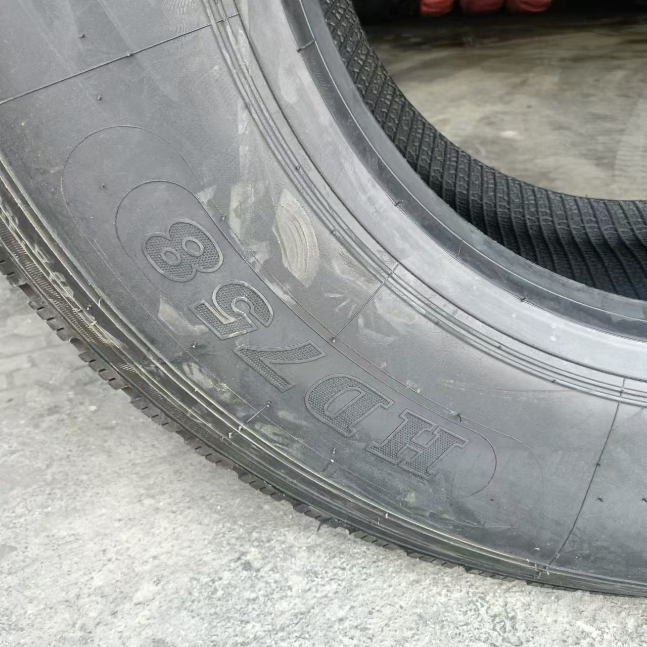 Factory Direct Supply385/65R22.5Universal Front and Rear Wheels Truck and Bus Utility Spot Supply