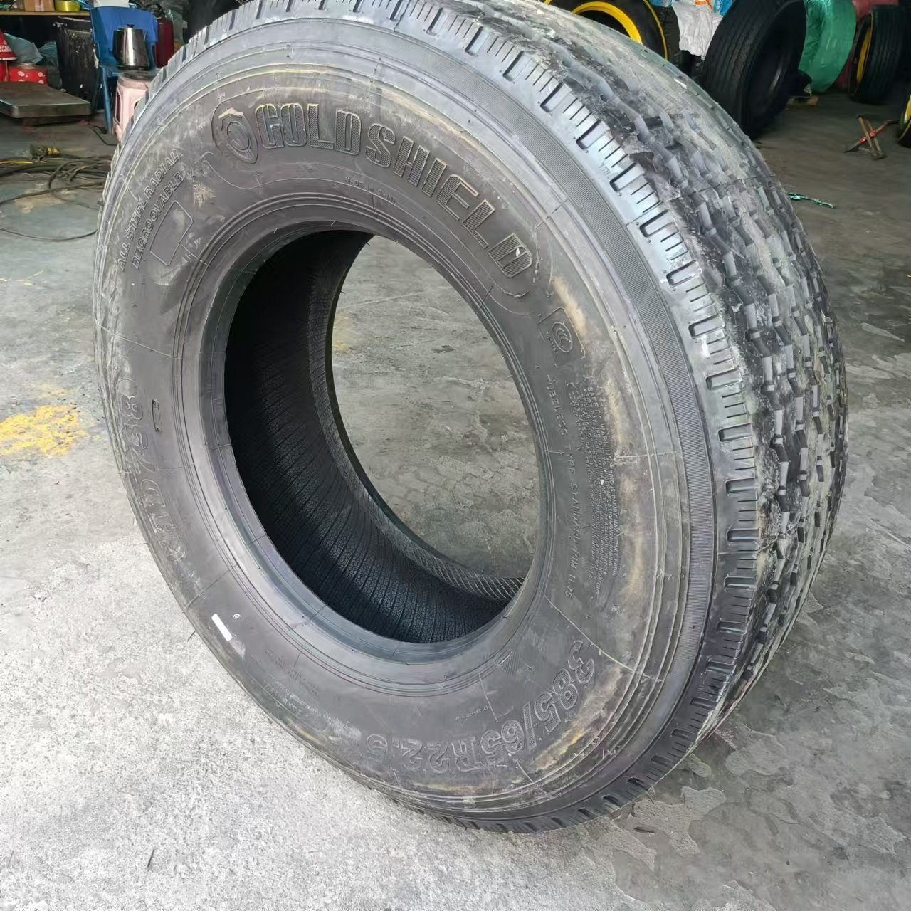 Factory Direct Supply385/65R22.5Universal Front and Rear Wheels Truck and Bus Utility Spot Supply