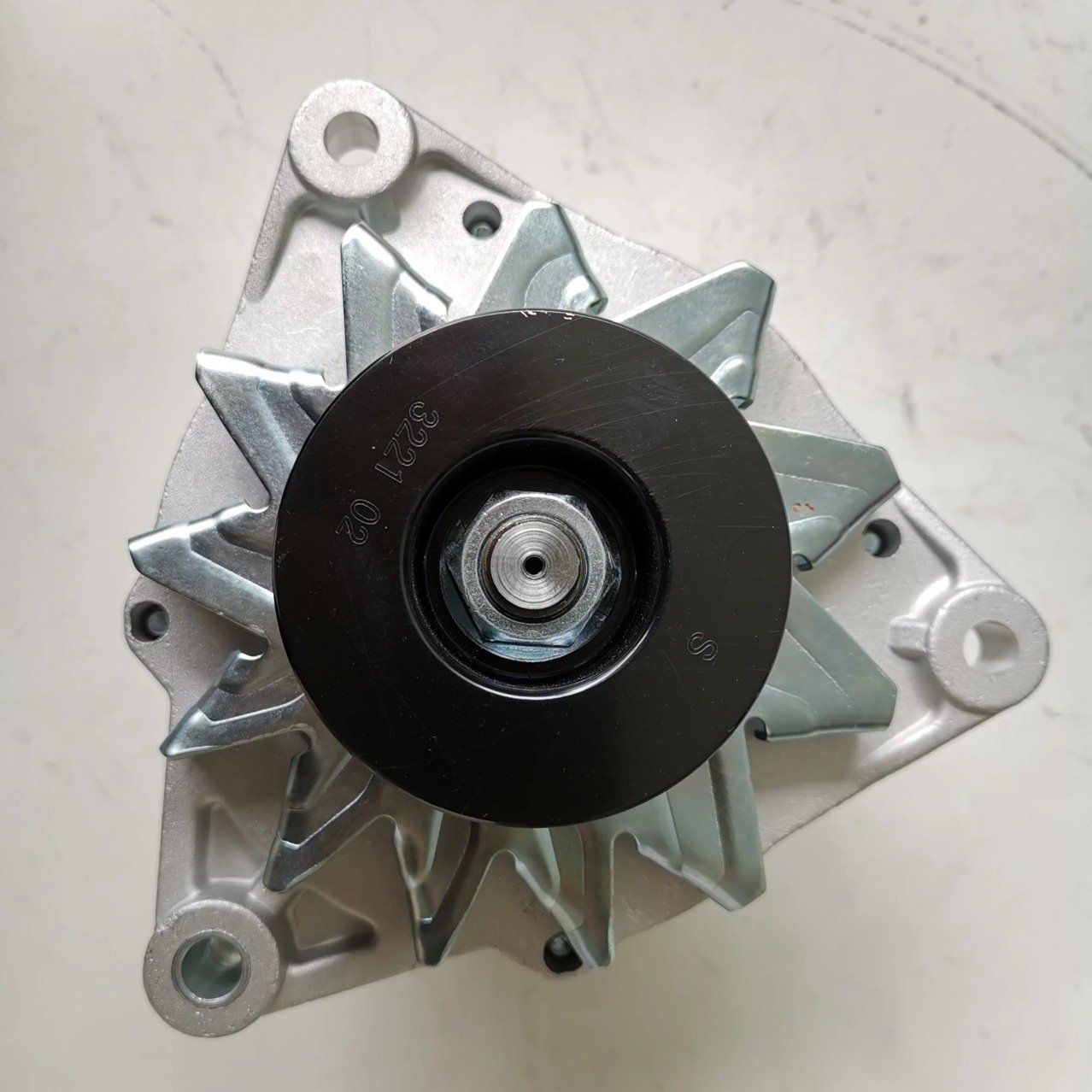 MDAC3221 03 28V 27A Engine Part Generator Machinery Equipment Alternator Generator Good Quality 13020748 Generator Alternator