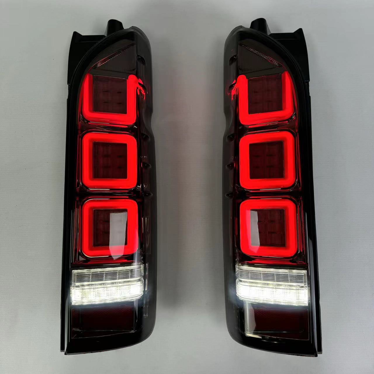 Customized Hiace High Roof 2005-2018 Running LED Rear Tail Lamp Assembly