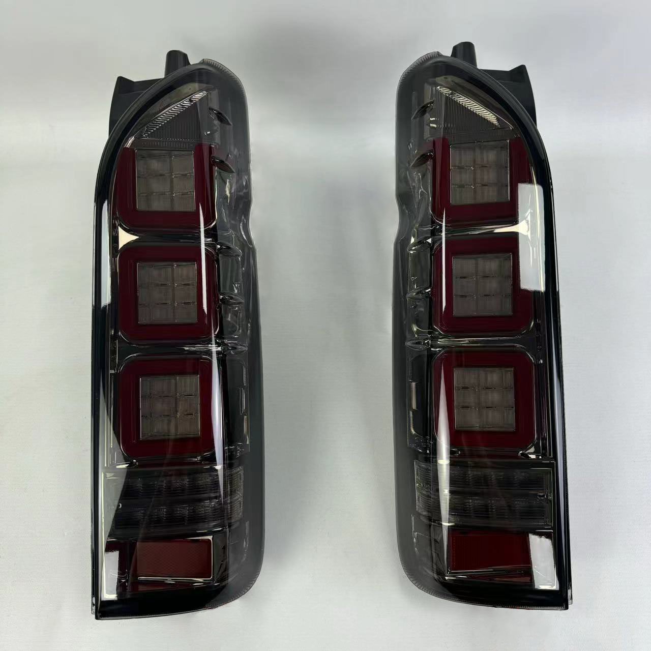 Customized Hiace High Roof 2005-2018 Running LED Rear Tail Lamp Assembly