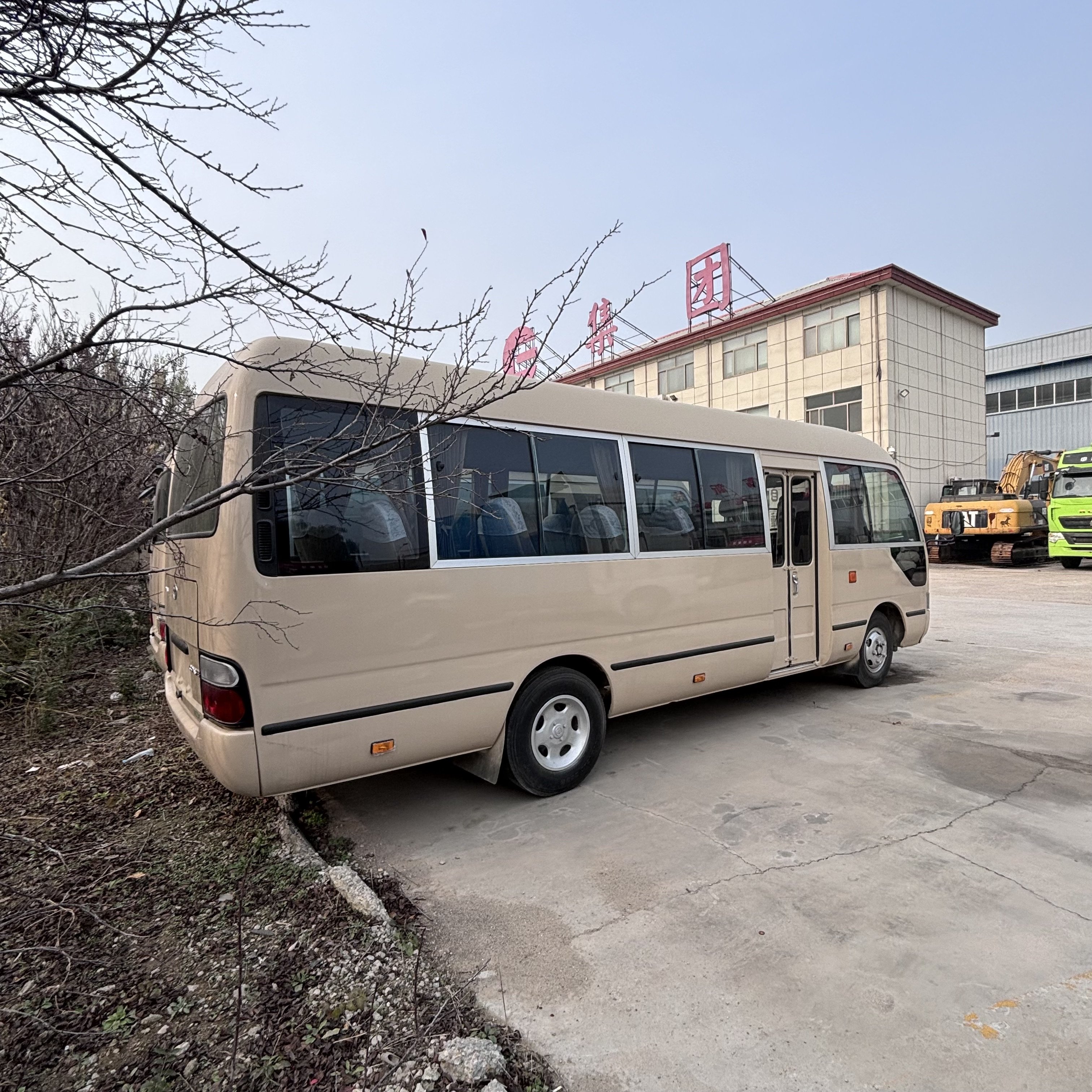 Used Toyota Coaster Bus Diesel Engine 30-Seater Passenger Coaches for Sale at Low Price