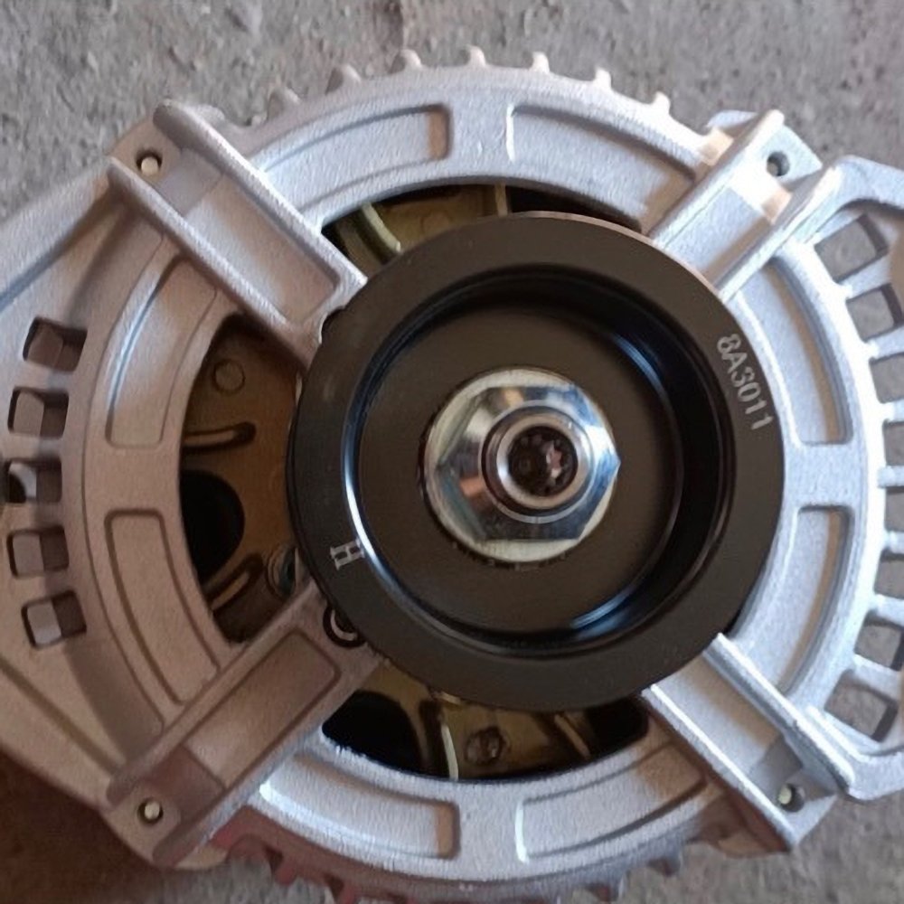 AVi168A3019 Best Selling High Quality Automotive Alternators Generator Alternator Assembly Good Quality Engine Alternator