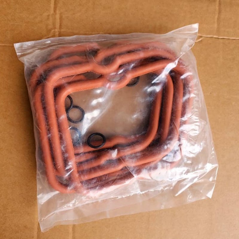 C3930906 C3902666 Chamber Valve Cover Gasket Bus Accessories