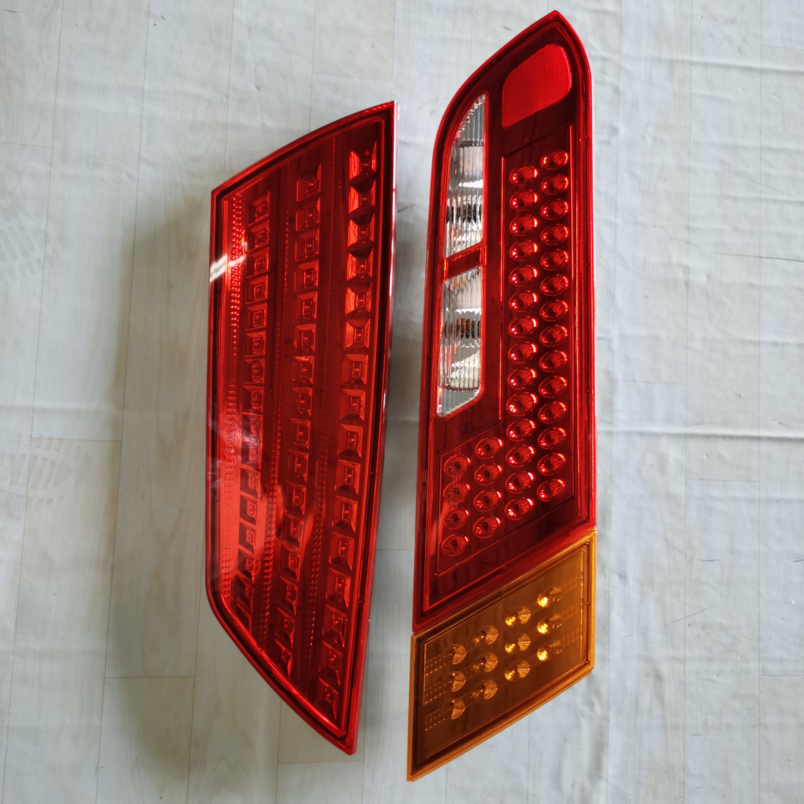 Bus Rear Auto Led Lamp Tail Light Taillamp for Volvo Scania Hyundai Marcopolo