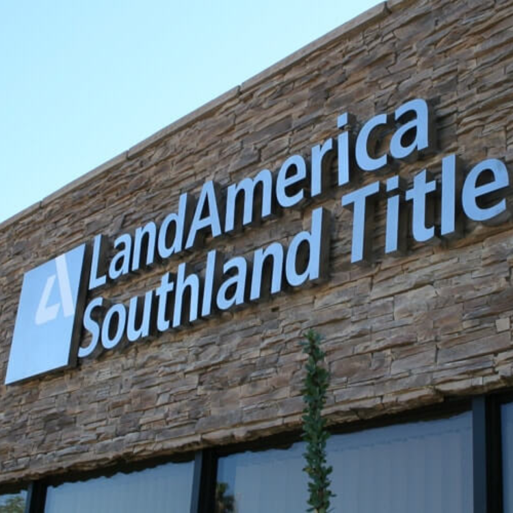 Commercial Building Sign Channel Letters on Raceway Face Lit Wall Sign for Retail Signs
