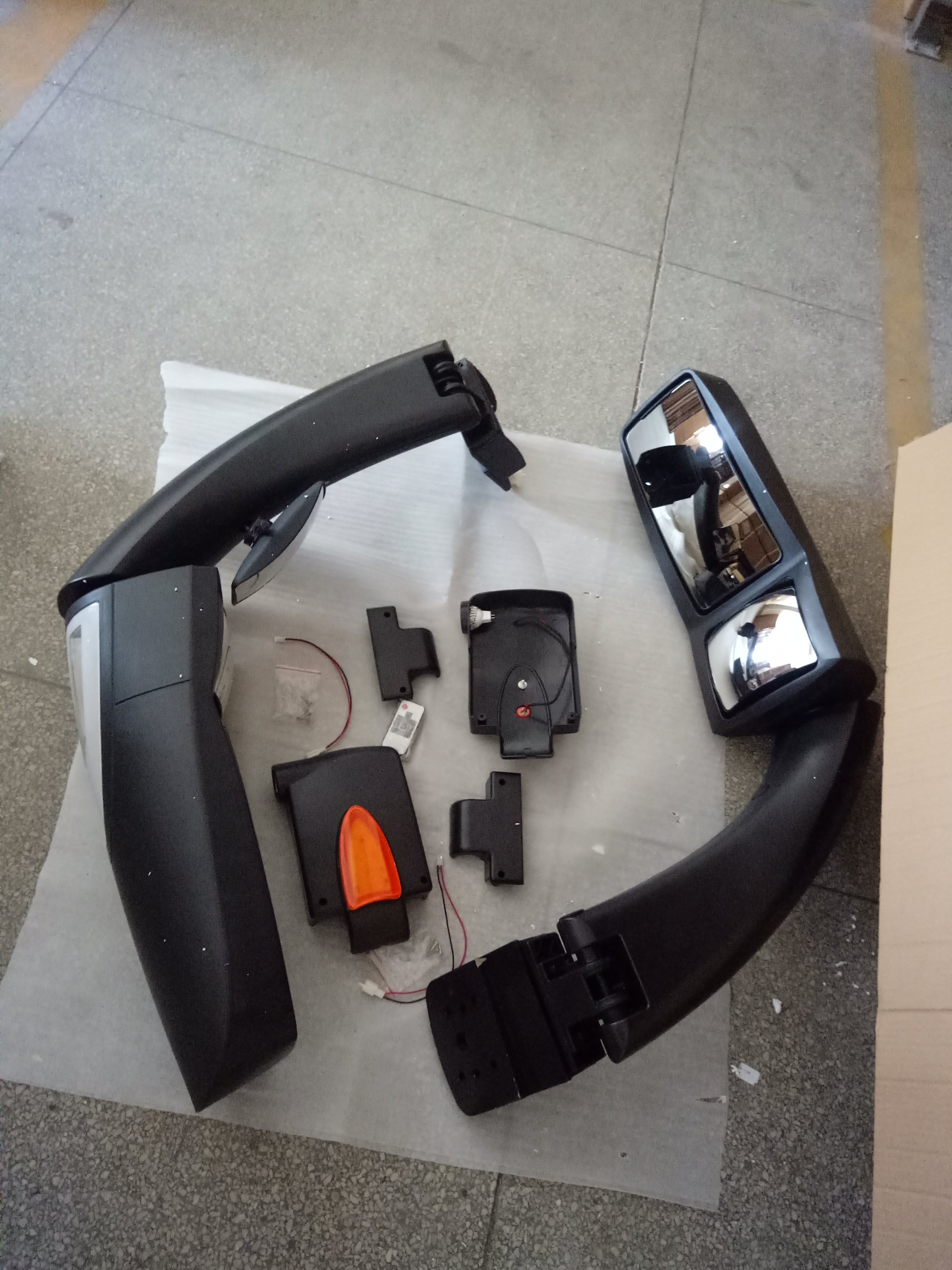 BUS MIRROR LED HC-B-11159