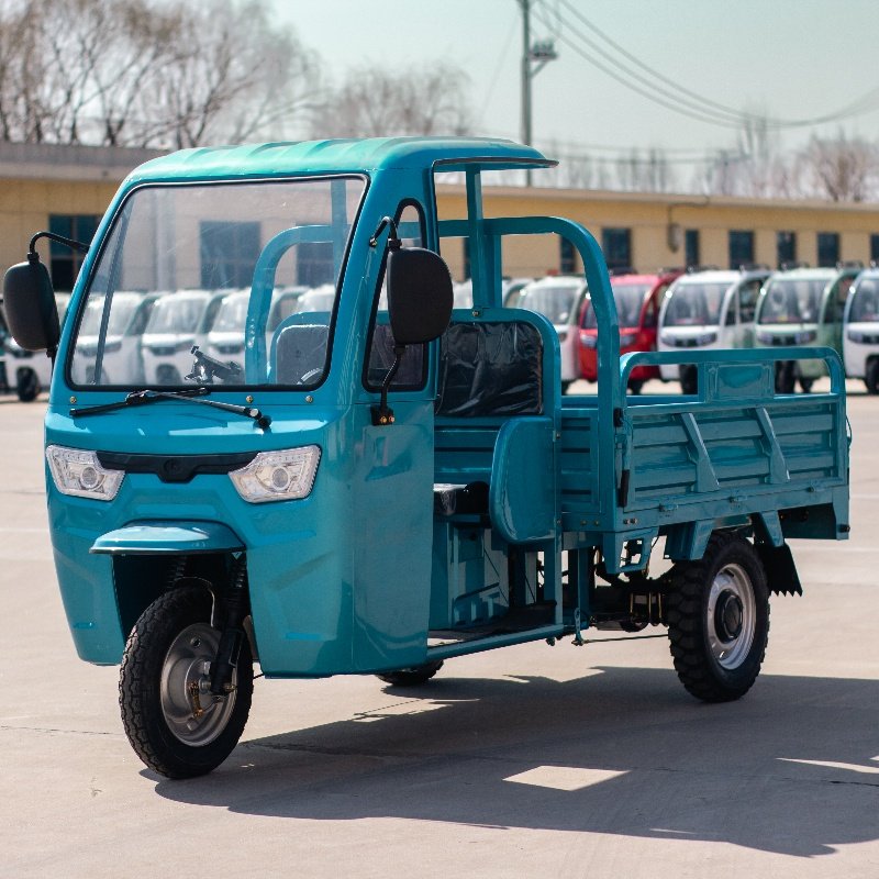 Half Closed Three Wheel Electric Cargo Tricycle With Cabin