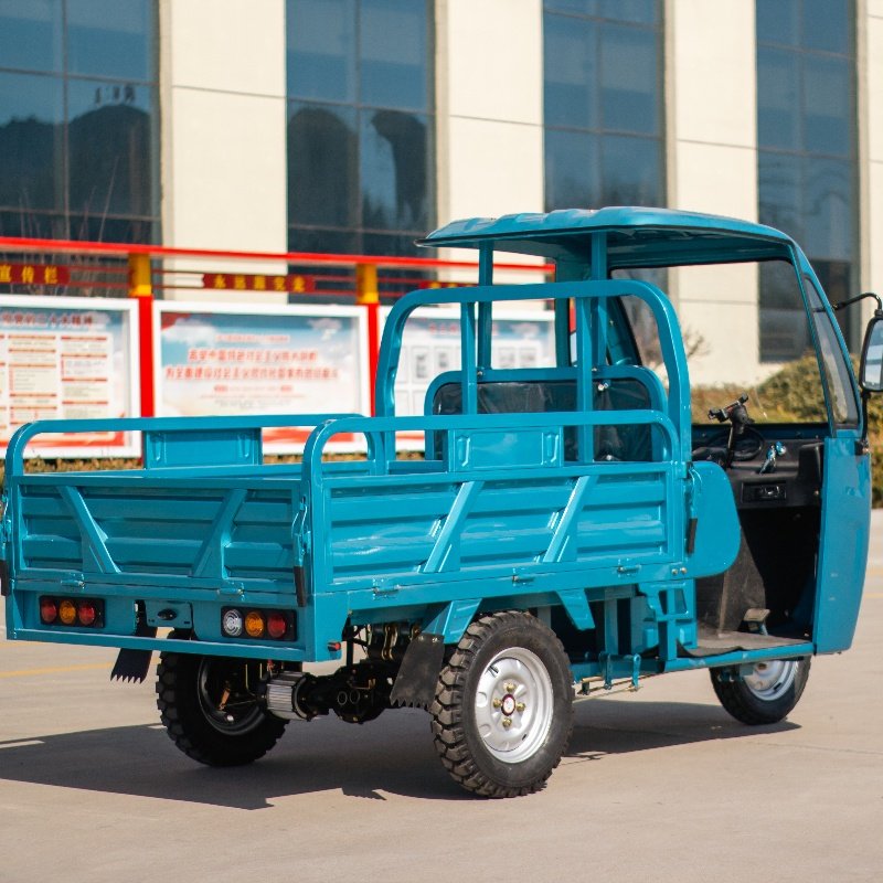 Half Closed Three Wheel Electric Cargo Tricycle With Cabin