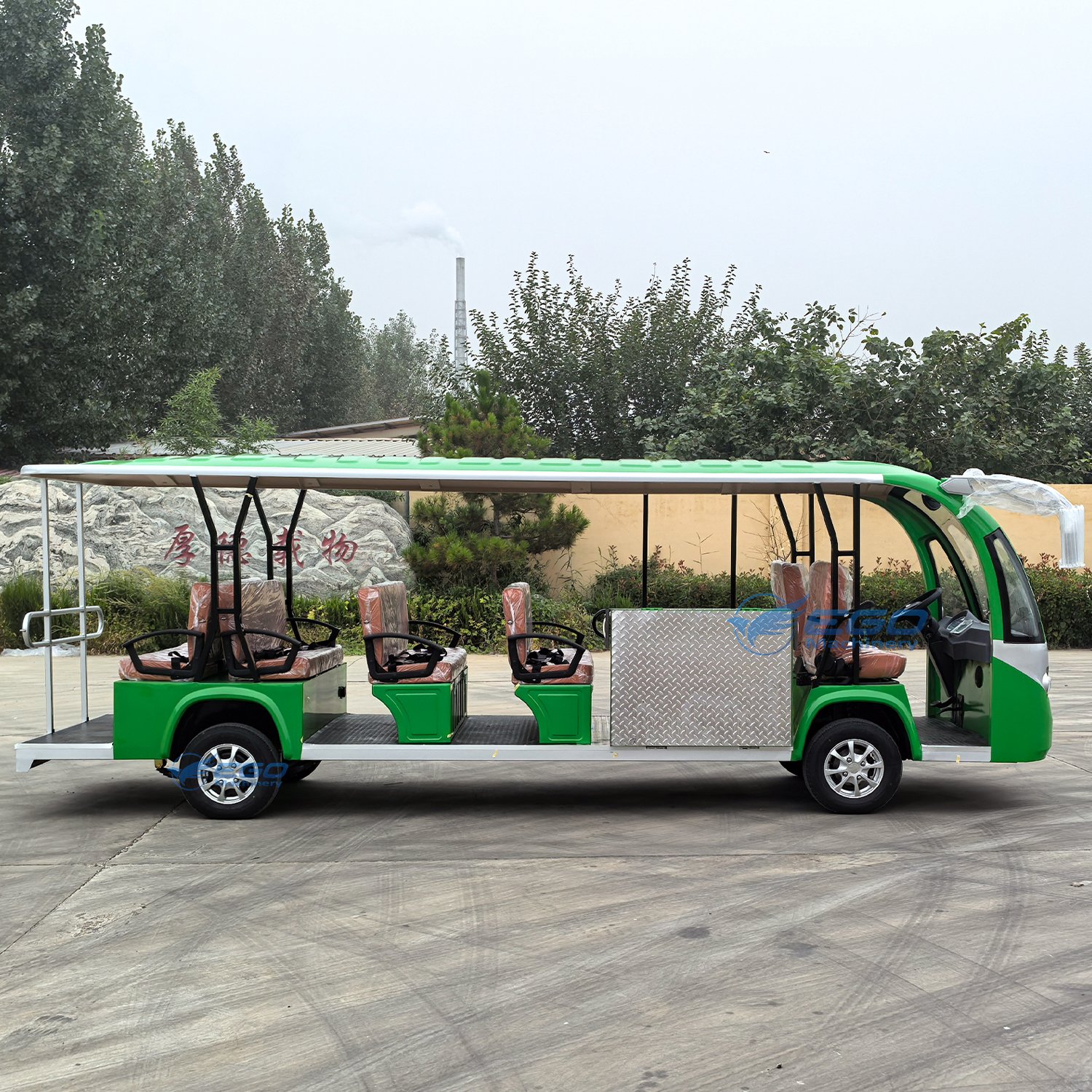 Wholesale Adults 4-wheel Electric Sightseeing Car 72V 8-18 Seater Touring Sightseeing Bus for Sale