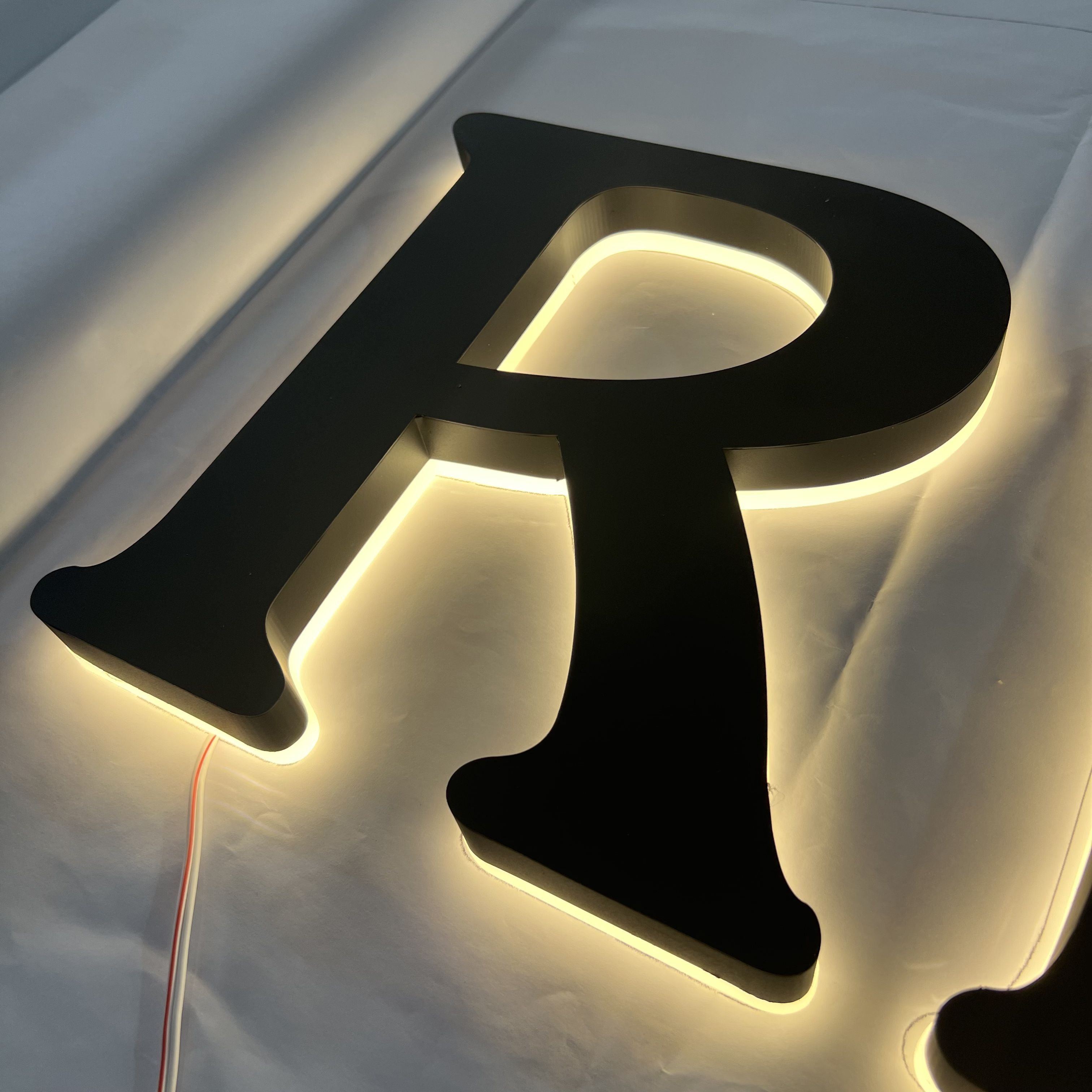 Free Design Custom 3D Led Backlit Letters Logo Sign Business Advertising Hotel Company Letters Logo Sign