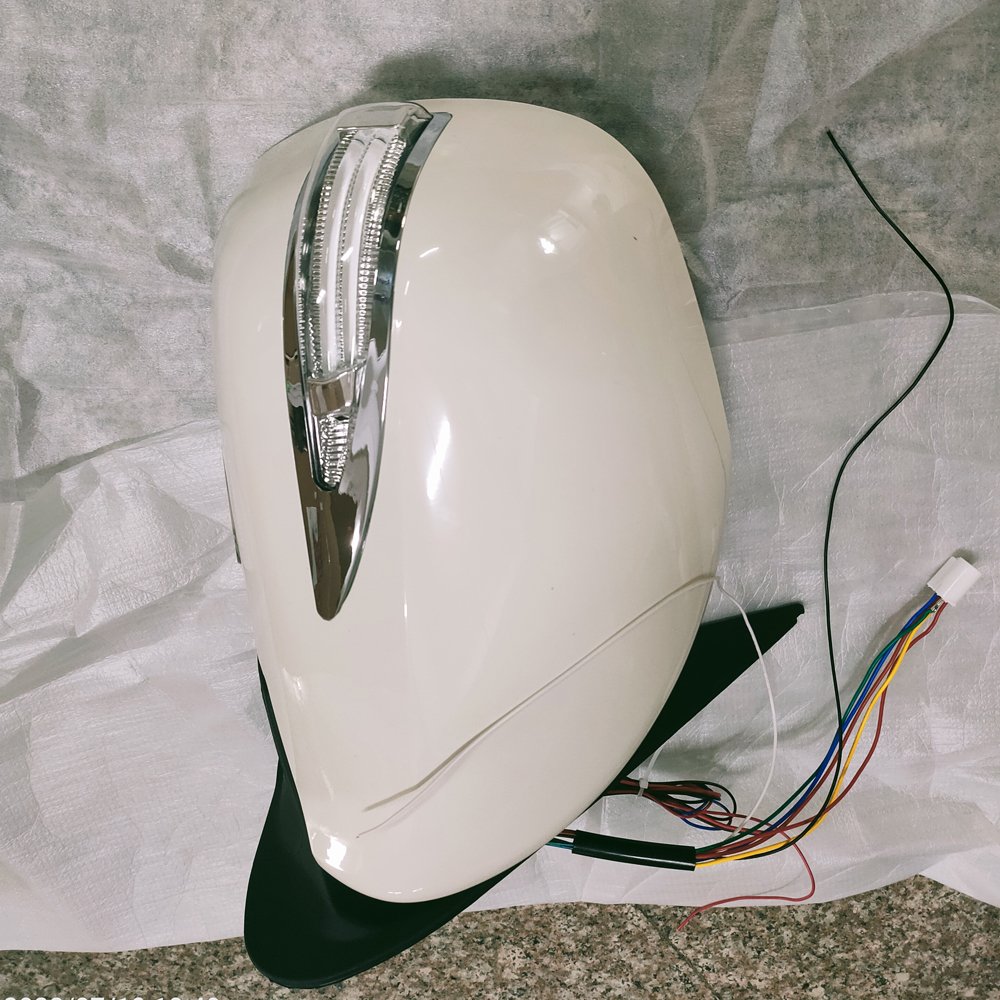 Hiace Van Minibus Electric LED Side Mirror Kdh200 2005-2018 Spare Body Parts Accessories Auto-fold Car Door Mirror