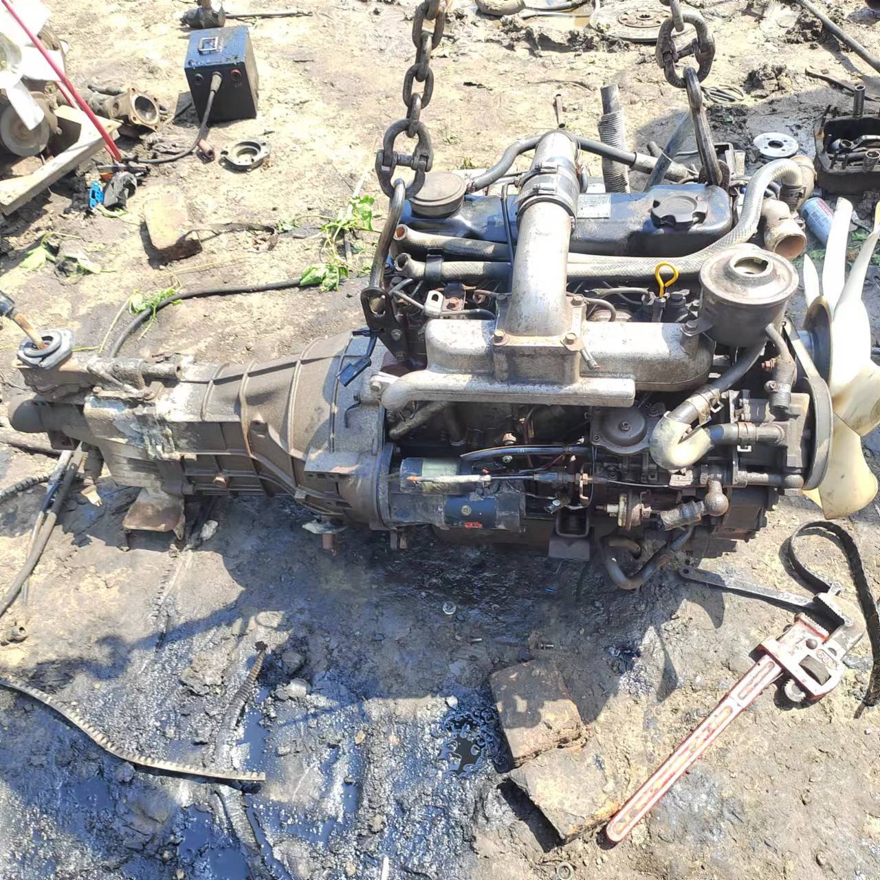 Original Japanese Motorcycle QD32 3.2L Used Auto diesel Engine Block Assembly for Ni Ssans Urvan Bus Elgrand Cabstar