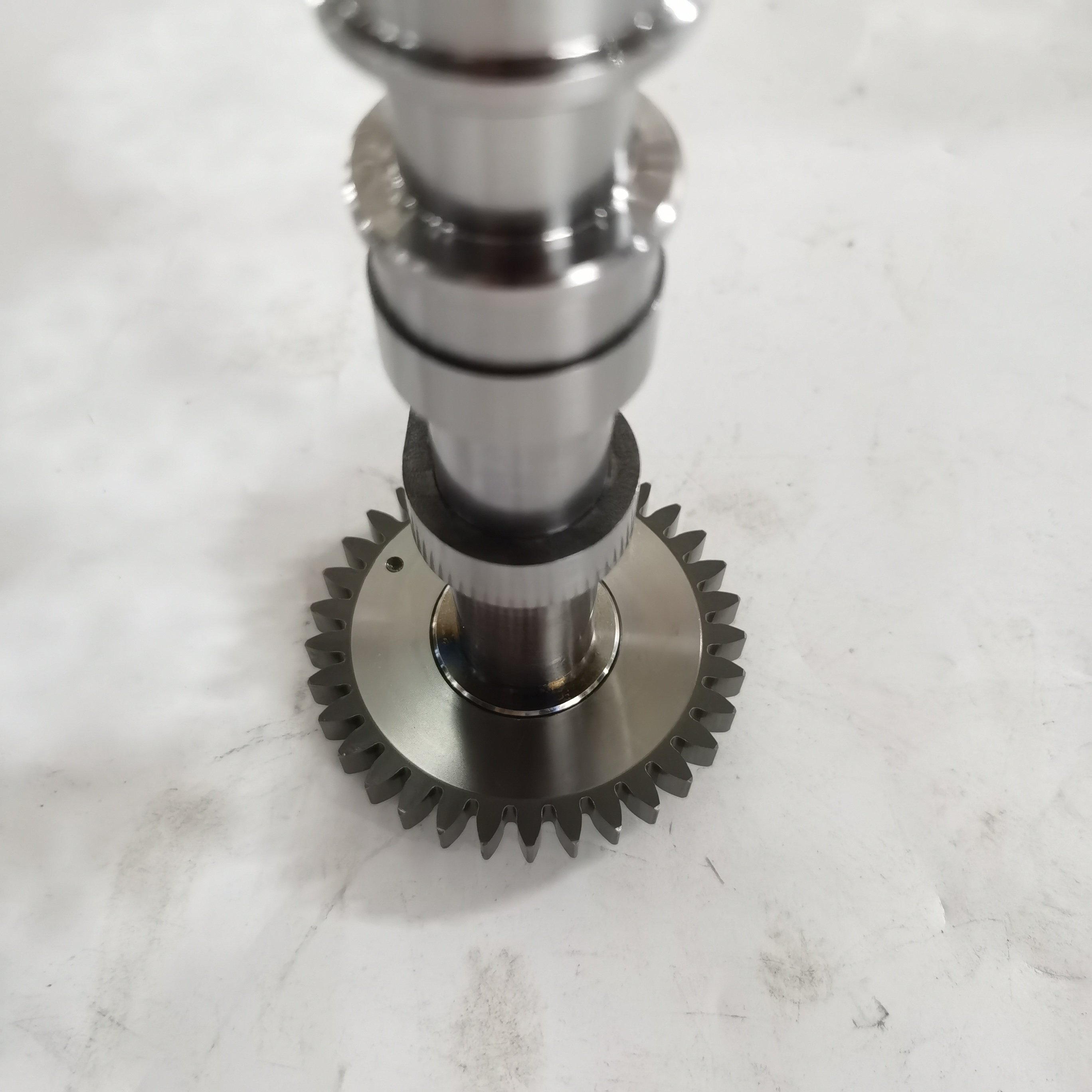 SAIC MAXUS Original T60 V80 V90 G10 2.0T Diesel Engine Exhaust Camshaft C00345777
